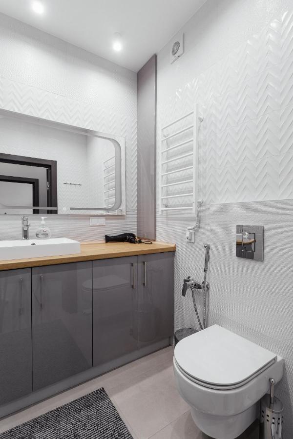 White Apartment In 12 Floor أوديسا المظهر الخارجي الصورة