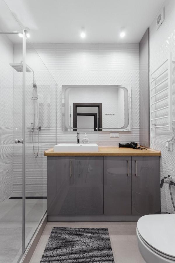 White Apartment In 12 Floor أوديسا المظهر الخارجي الصورة