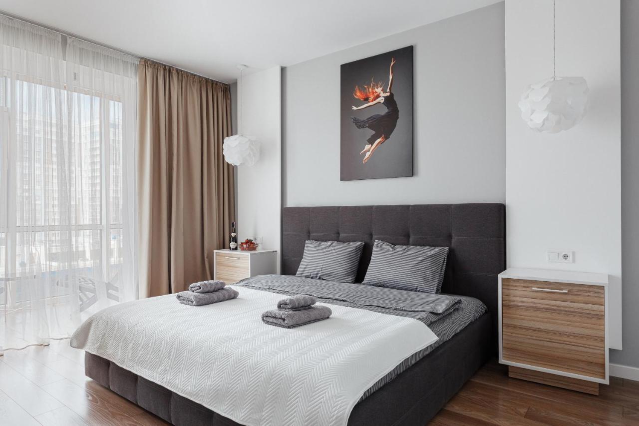 White Apartment In 12 Floor أوديسا المظهر الخارجي الصورة