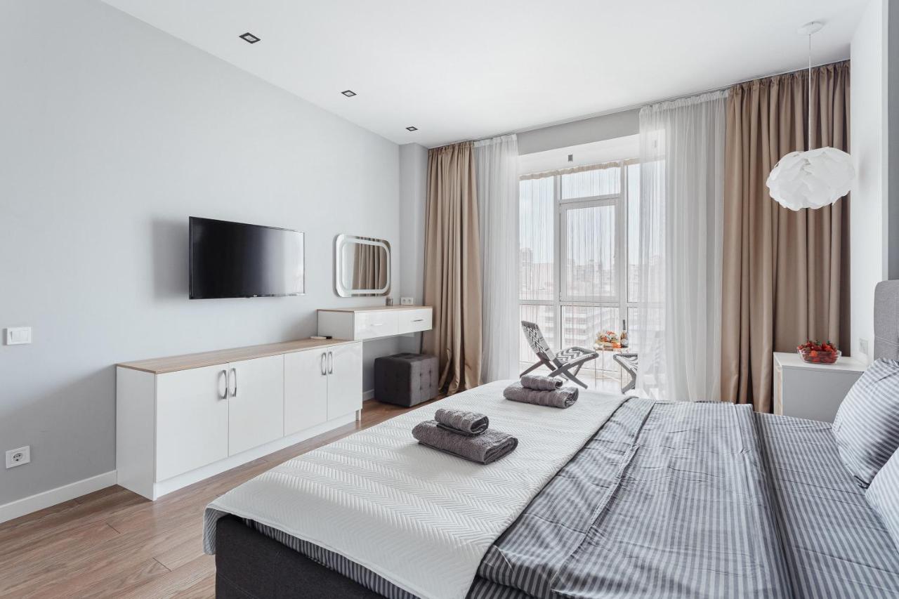 White Apartment In 12 Floor أوديسا المظهر الخارجي الصورة